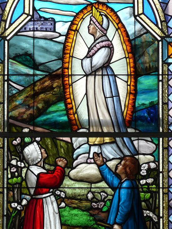 Photos de Vitraux Notre Dame de la Salette